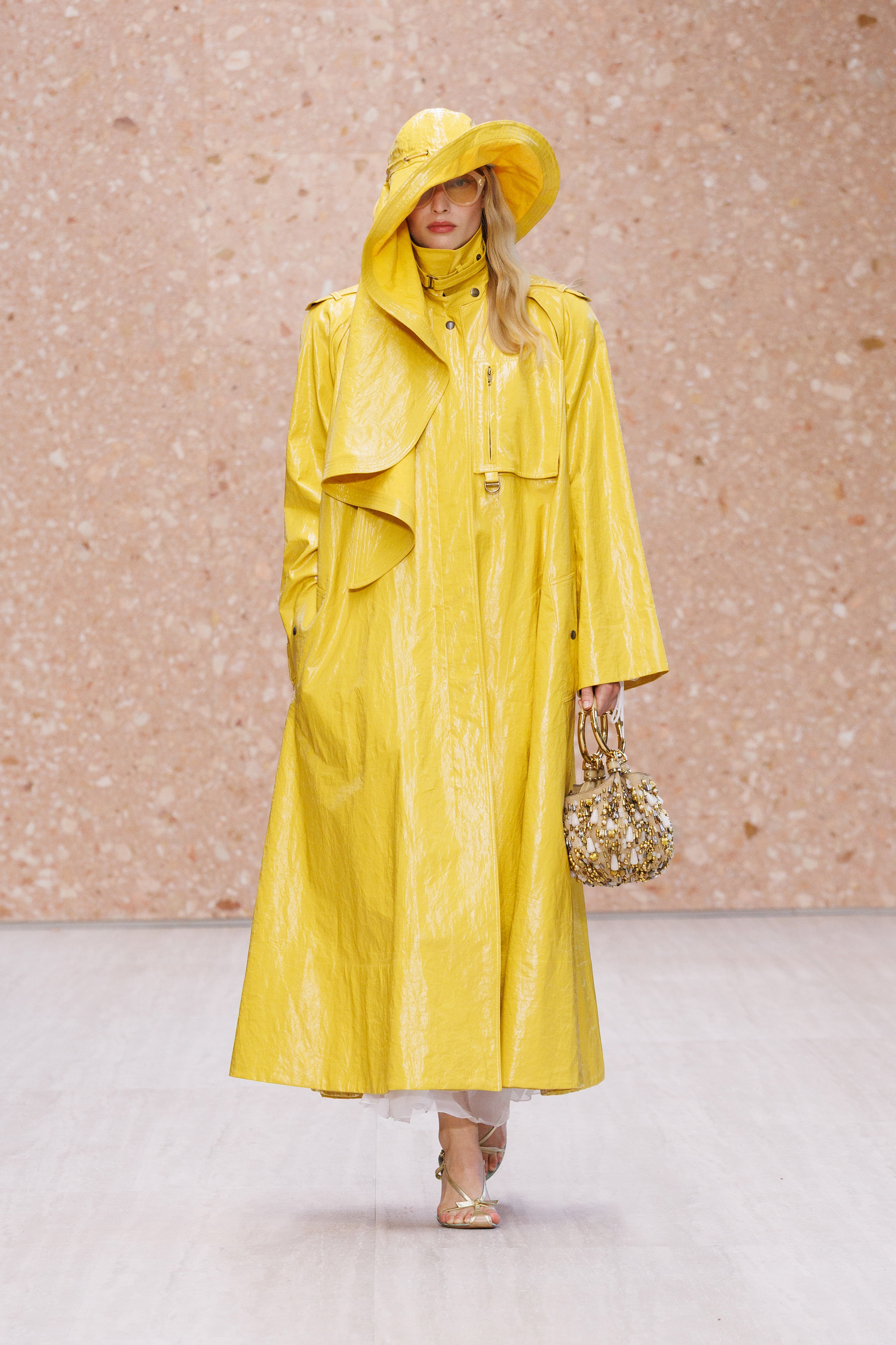 【極美品】See By Chloé フード付きポンチョ S キャメル Chloé | Summer 2027 THE “OBSESSION” COLLECTION